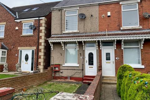 2 bedroom terraced house to rent, Manor Road,