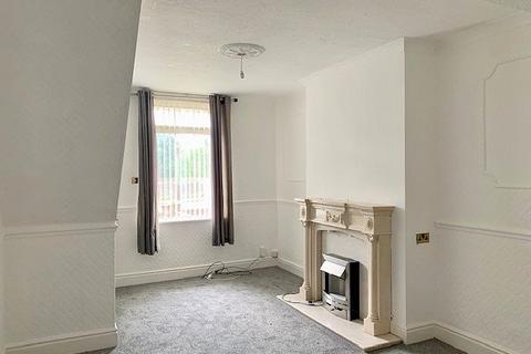 2 bedroom terraced house to rent, Manor Road,