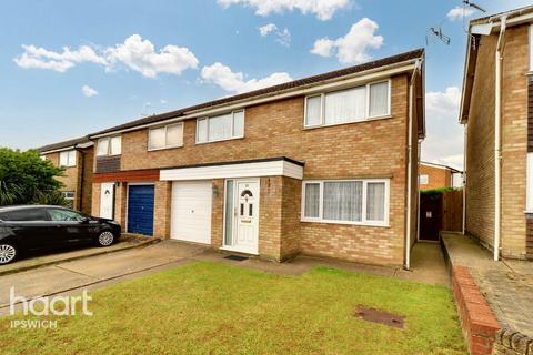 38 Broomhayes, Ipswich, IP2 9DA