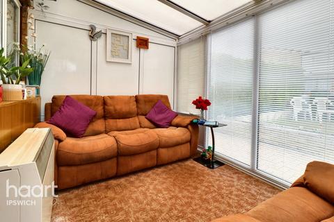 38 Broomhayes, Ipswich, IP2 9DA
