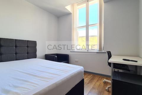 1 bedroom in a flat share to rent, Threadworks, Threadneedle Street, Huddersfield, HD1 2HF