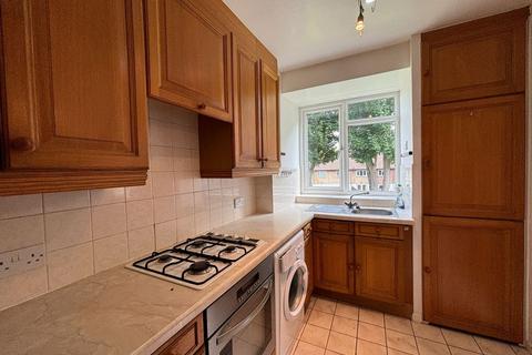 41 Bond Gardens, Wallington, SM6 7LW