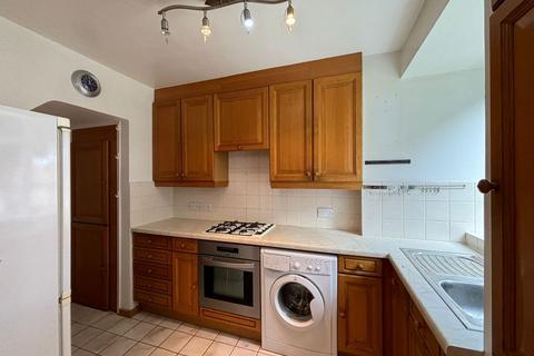 41 Bond Gardens, Wallington, SM6 7LW