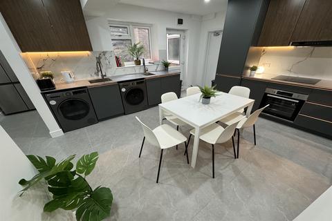 1 bedroom in a house share to rent, Sky Point One, Chilwell Road, Beeston, NG9 1EJ