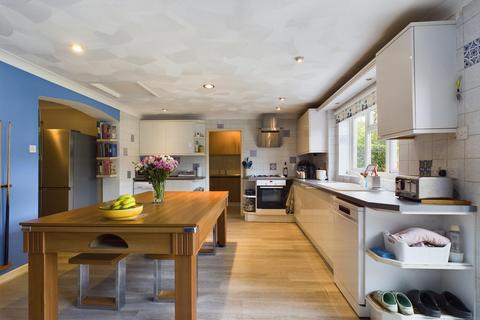 46 Beech Way, Basingstoke, RG23 8LW