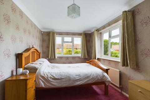 46 Beech Way, Basingstoke, RG23 8LW