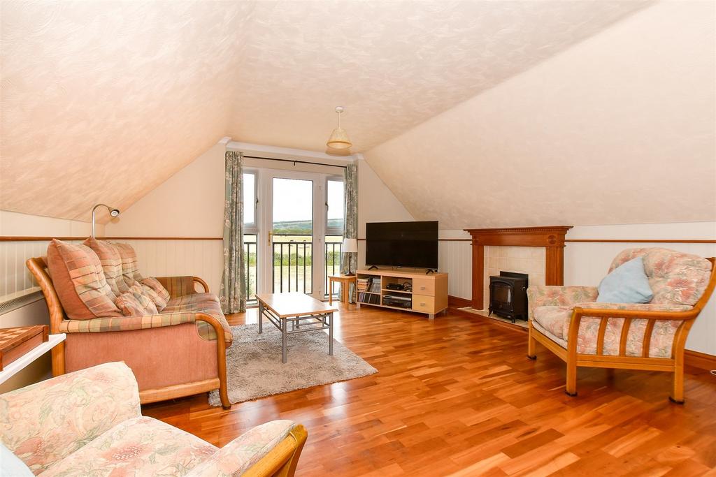Kitchen/ Living Room