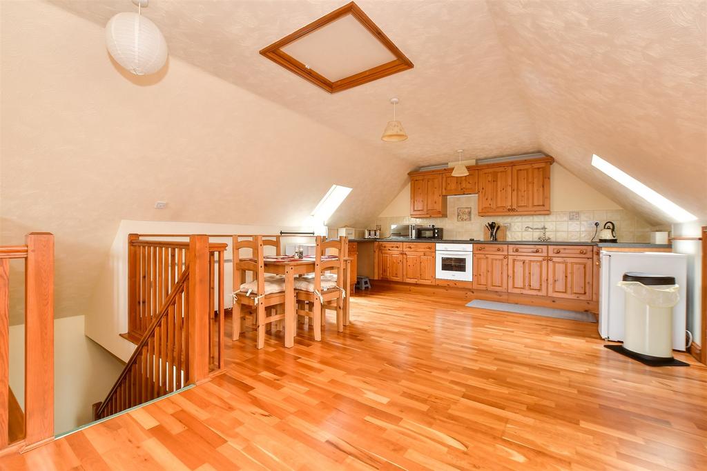 Kitchen/ Living Room