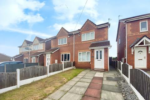 2 bedroom semi-detached house to rent, Bramble Avenue, Salford, Manchester, M5