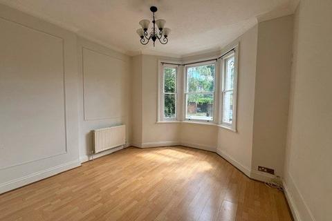 1 bedroom apartment for sale, Worple Road, Epsom, Surrey