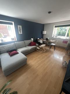 2 bedroom flat to rent, Park Close, London E9