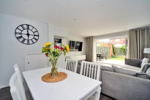 14 Nova Mews, Sutton, SM3 9HY