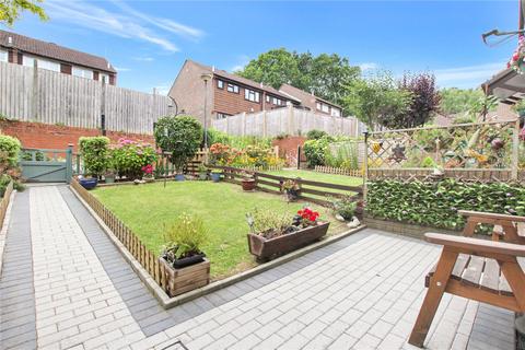 2 bedroom terraced house for sale, Hatton Close, Plumstead, SE18