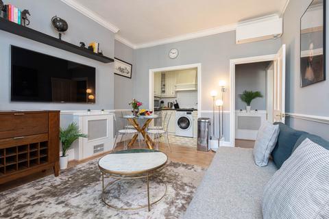 2 bedroom flat to rent, North Audley Street, Mayfair, W1