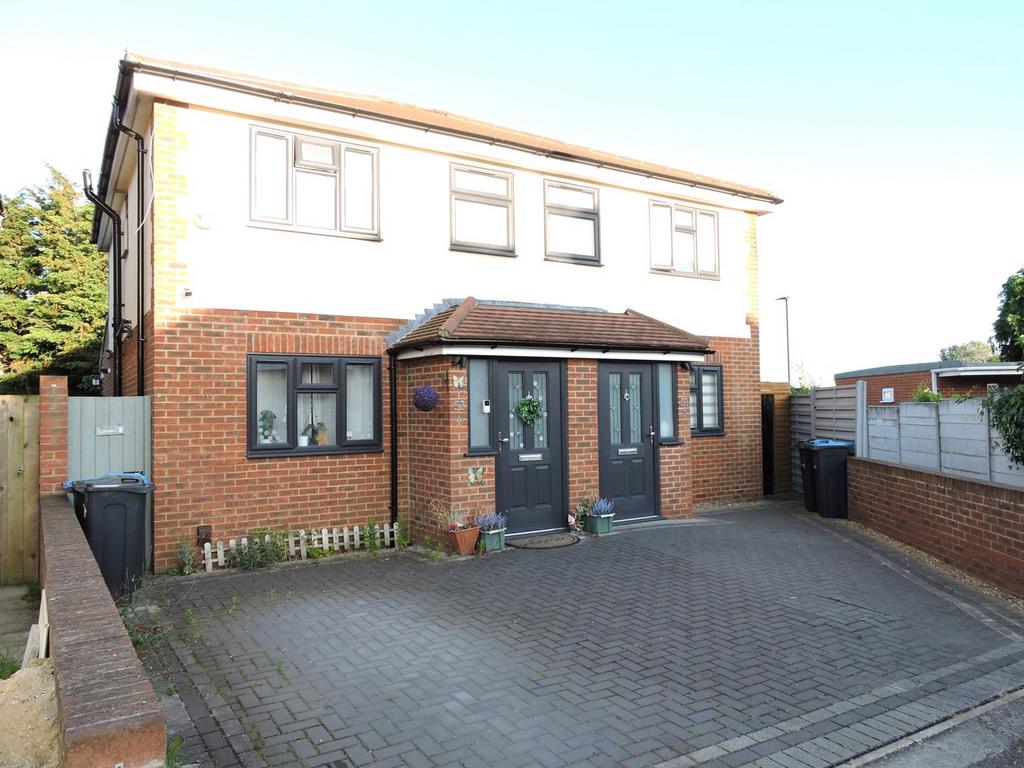 Stoneleigh Avenue, Enfield... 2 bed semidetached house for sale £410,000