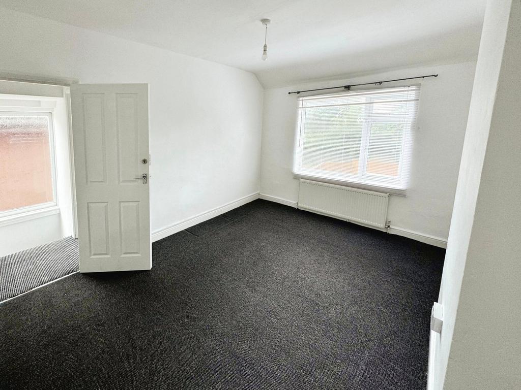 Rear Bedroom (1st Floor)