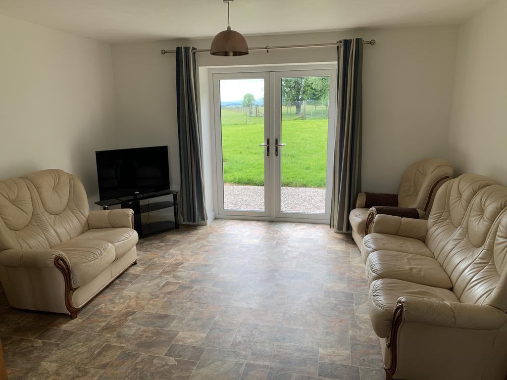 Kitchen/Sitting Area