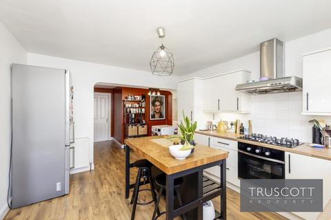 19 Durar Drive, Edinburgh, EH4 7HW