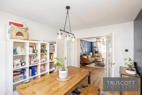 19 Durar Drive, Edinburgh, EH4 7HW