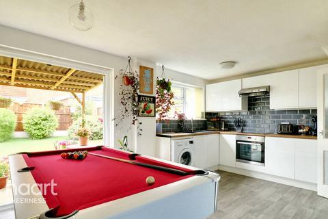 Penjac Jetty Road, Warden, Sheerness, ME12 4PR