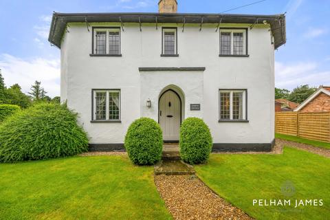 4 bedroom cottage for sale, Church Street, Harlaxton NG32