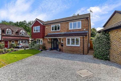 5 bedroom detached house for sale, York Close, Horsham, West Sussex