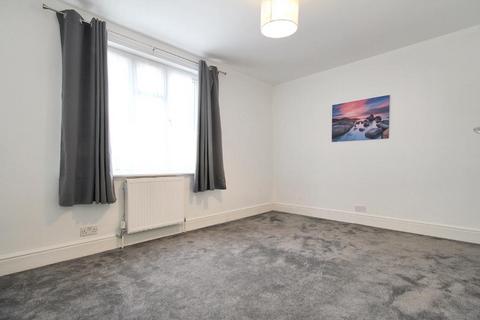 3 bedroom terraced house to rent, Broad Green,  Swindon,  SN1