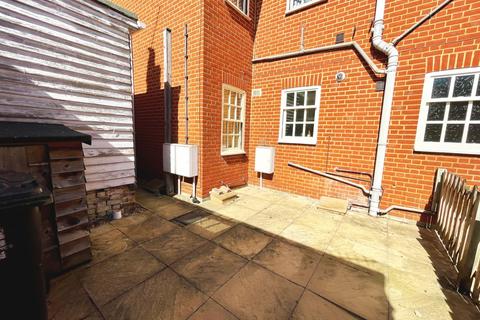 Flat 1, The Carriages Barley Mow Road, Englefield Green, Egham, TW20 0NX