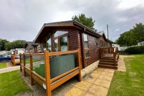 2 bedroom lodge for sale, Chantry Country and Leisure Park