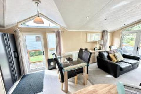 2 bedroom lodge for sale, Chantry Country and Leisure Park