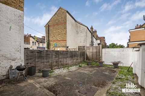 3 bedroom terraced house to rent, Longmead Road, London, SW17