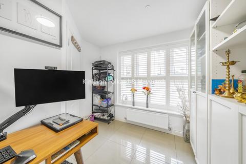 4 bedroom terraced house for sale, Renwick Drive, Bromley