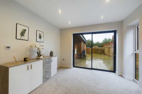 4 bedroom detached house for sale, Harvey Drive, Dagnall, Nr Berkhamsted