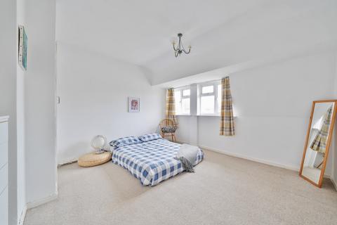 31 Roman Way, Folkestone, CT19 4LB