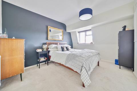31 Roman Way, Folkestone, CT19 4LB