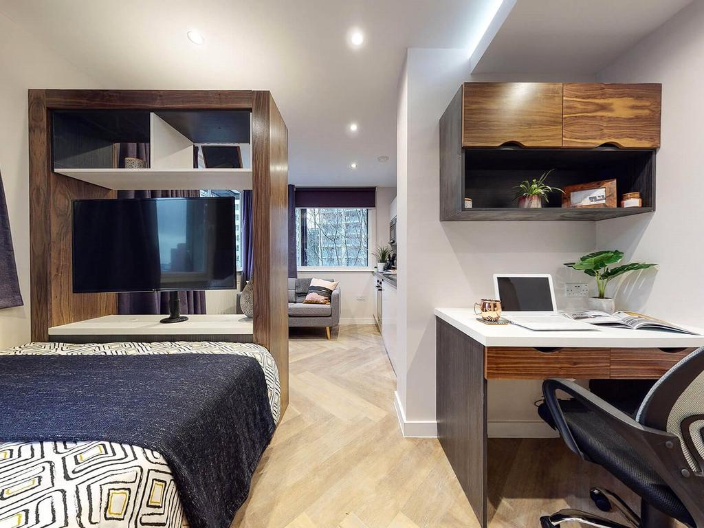 Apartment in Leeds, West Yorkshire - View 3
