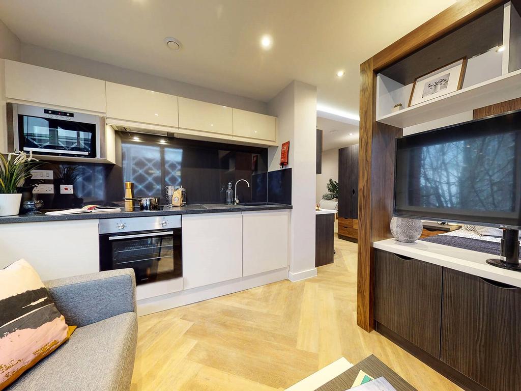 Apartment in Leeds, West Yorkshire - More