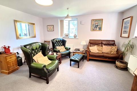 2 bedroom flat for sale, Windsor Court, Needham Market IP6