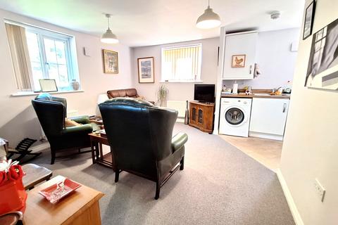 2 bedroom flat for sale, Windsor Court, Needham Market IP6