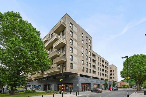 1 bedroom flat for sale, Munster Court, Acton Gardens