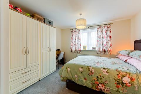 1 bedroom semi-detached house for sale, Lithgows Avenue, Brooklands, Milton Keynes, MK10