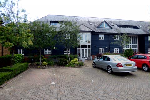 2 bedroom apartment for sale, Cornsland Close, Upminster RM14