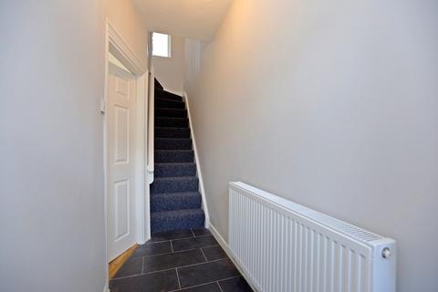 3 bedroom end of terrace house to rent, John Street, Pontypridd CF37