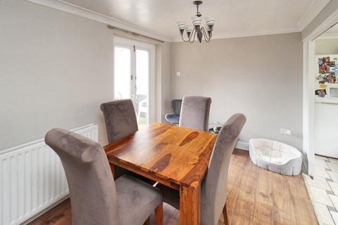 3 bedroom terraced house for sale, Hazeldene Avenue, Kenton Bar, Newcastle upon Tyne, Tyne and Wear, NE3 3XU