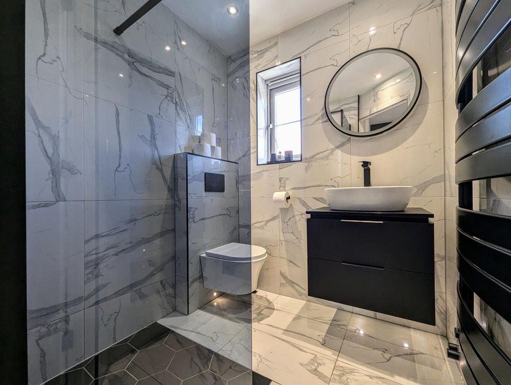 Ensuite