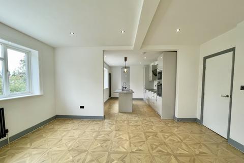 2 bedroom apartment for sale, Richmond Park Avenue, Queens Park, Bournemouth, BH8