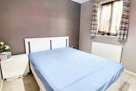 12 Broadmark Road, Slough, SL2 5PS