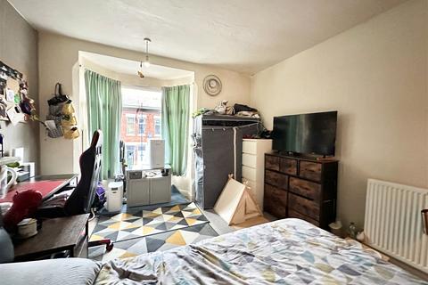 3 bedroom terraced house for sale, Barclay Street, Leicester