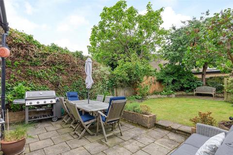 5 bedroom terraced house to rent, Drakefield Road, London, SW17