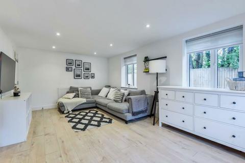 1 bedroom flat for sale, Dedworth Road, Windsor, Windsor And Maidenhead, SL4 4LH